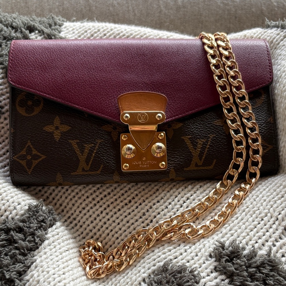 Louis Vuitton🎄REDUCED🎄Burgundy and Brown Monogram Wallet or Clutch